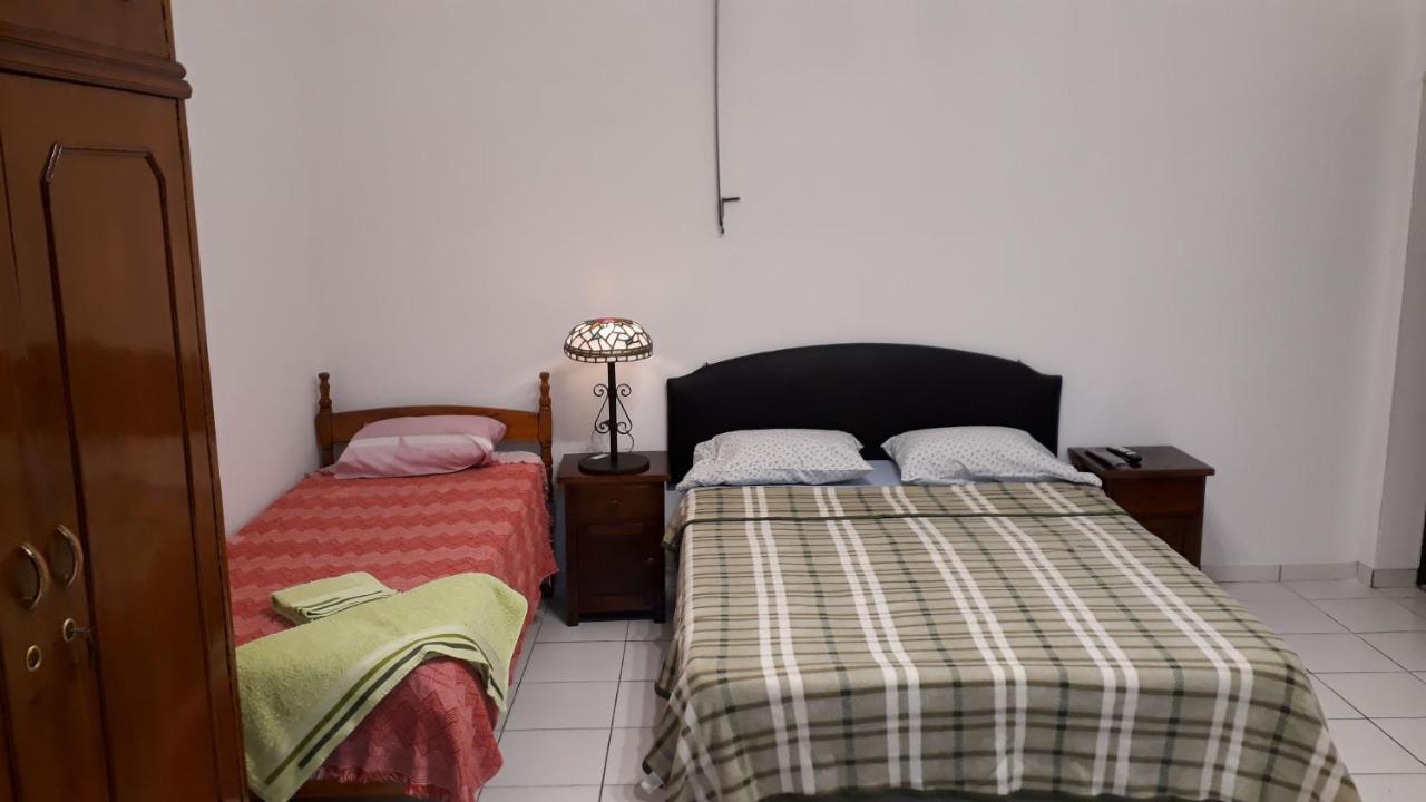 Residencia Leones De Castilla Ασουνσιόν Εξωτερικό φωτογραφία